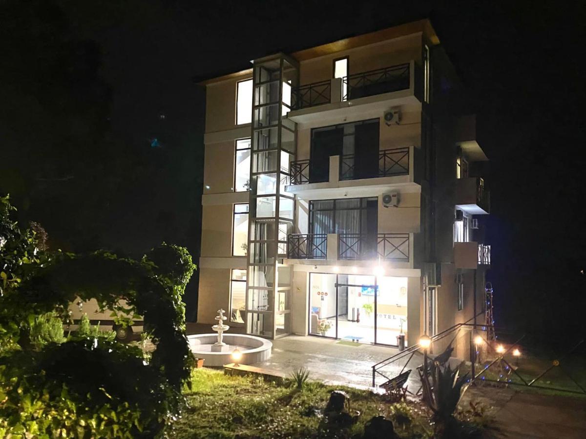 Vita Gardenia Hotel Tskaltubo Ngoại thất bức ảnh