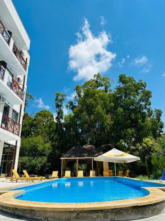 Vita Gardenia Hotel Tskaltubo Ngoại thất bức ảnh